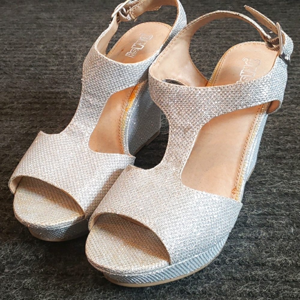 Sparkly Silver Wedges Size 7.5